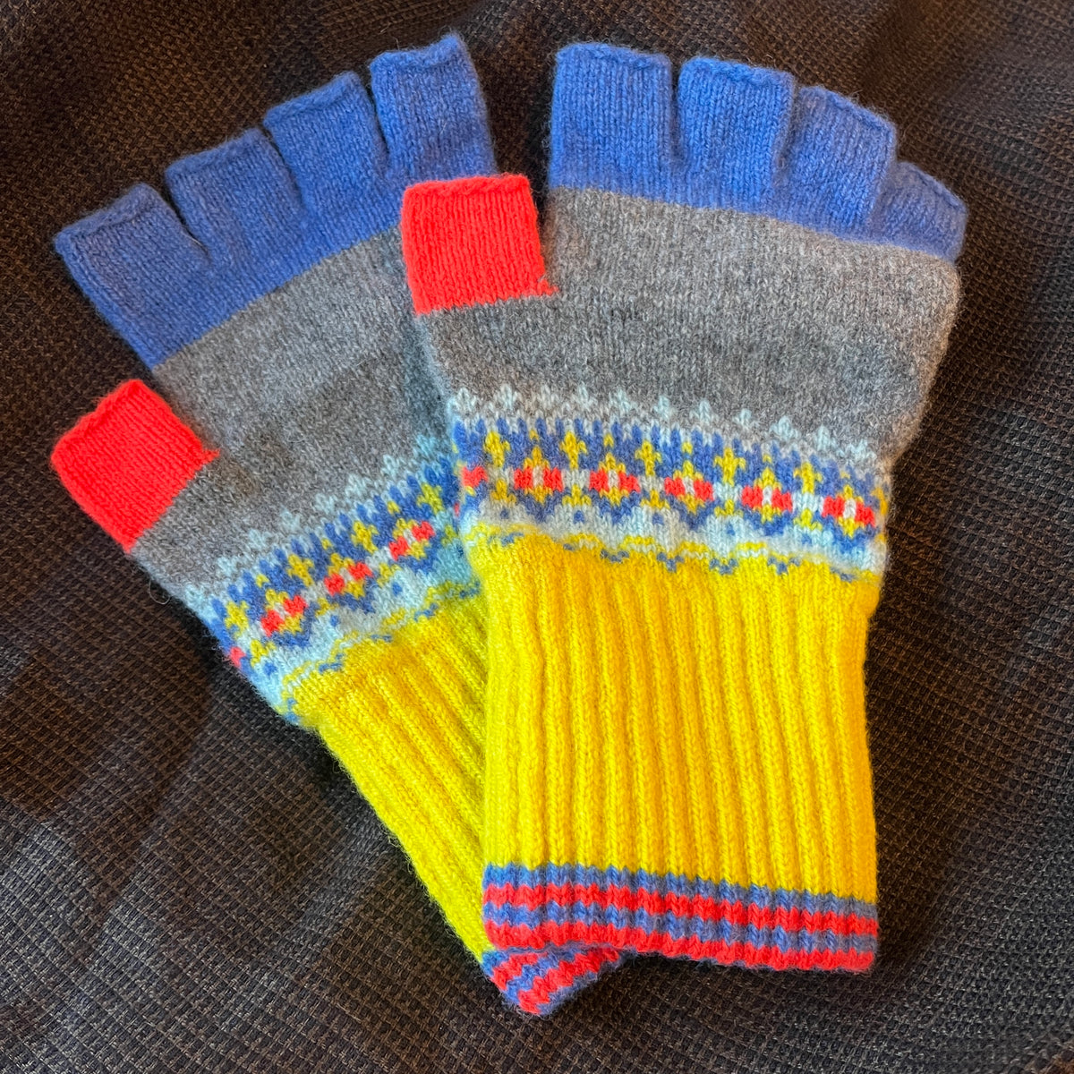 Alloa Fingerless Gloves