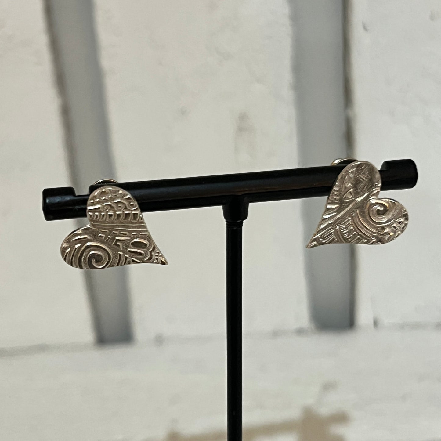 Heart studs earrings