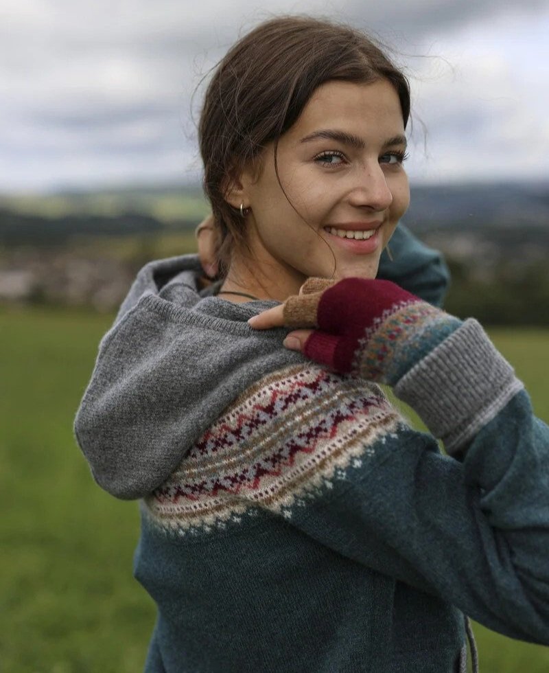 ERIBÉ Alpine Woman's Hoody Sweater in (Lugano)