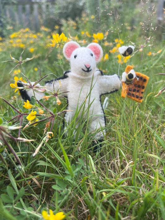 Beekeeping Mouse