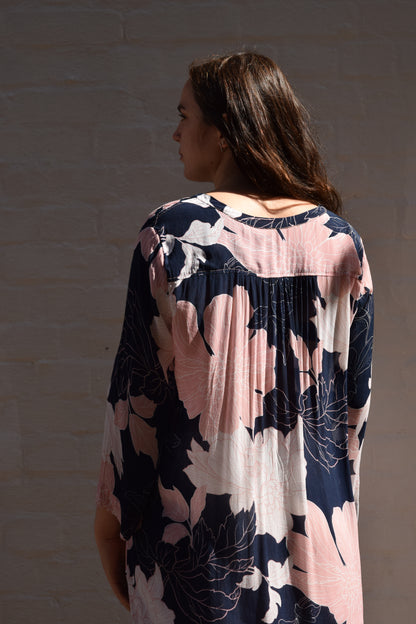 One Season Playa Maxi in Navy