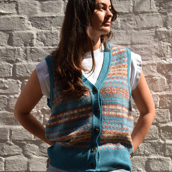 ERIBÉ Women’s Kinross Fair Isle Waistcoat – Topaz