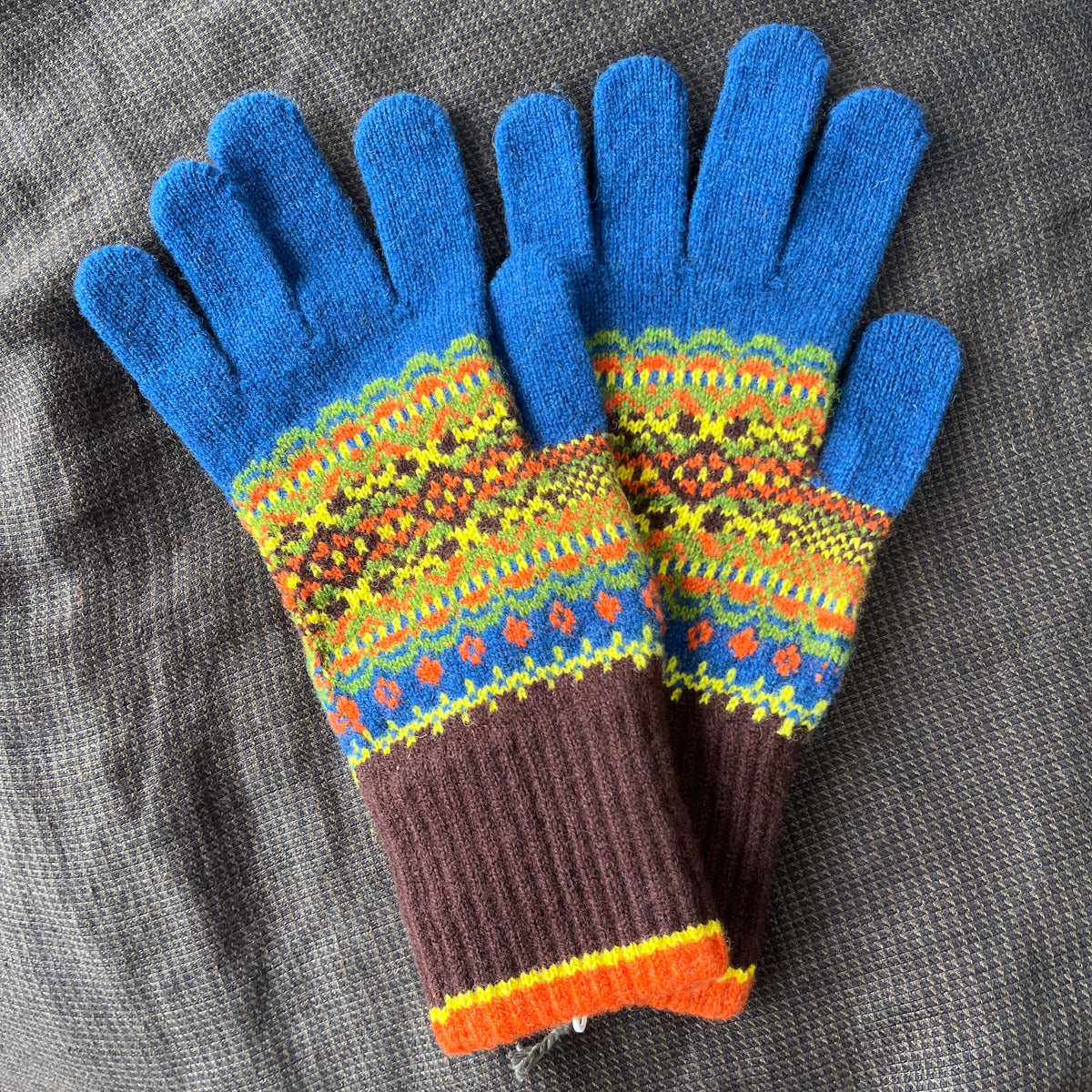 Alloa Gloves