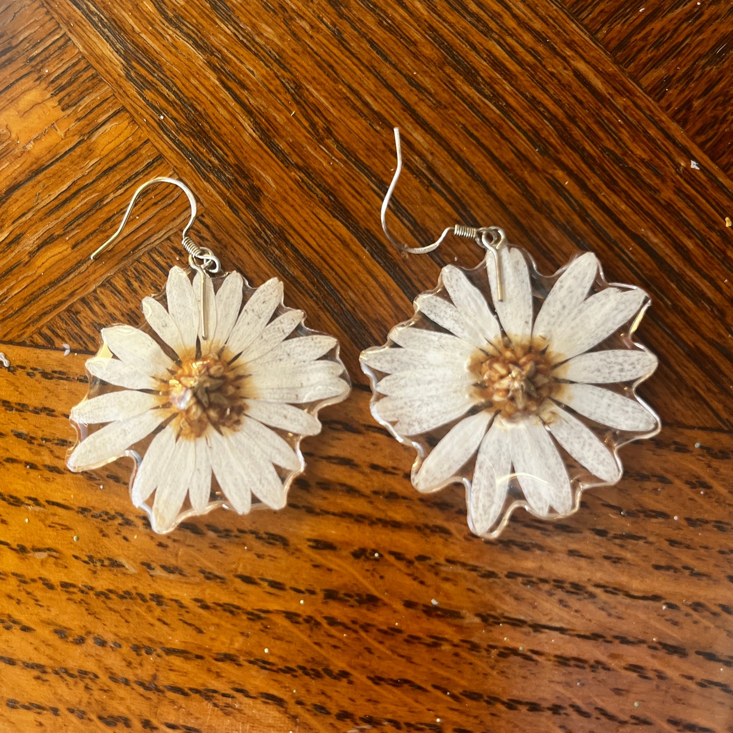 Daisy Long Petal Earrings- Silver