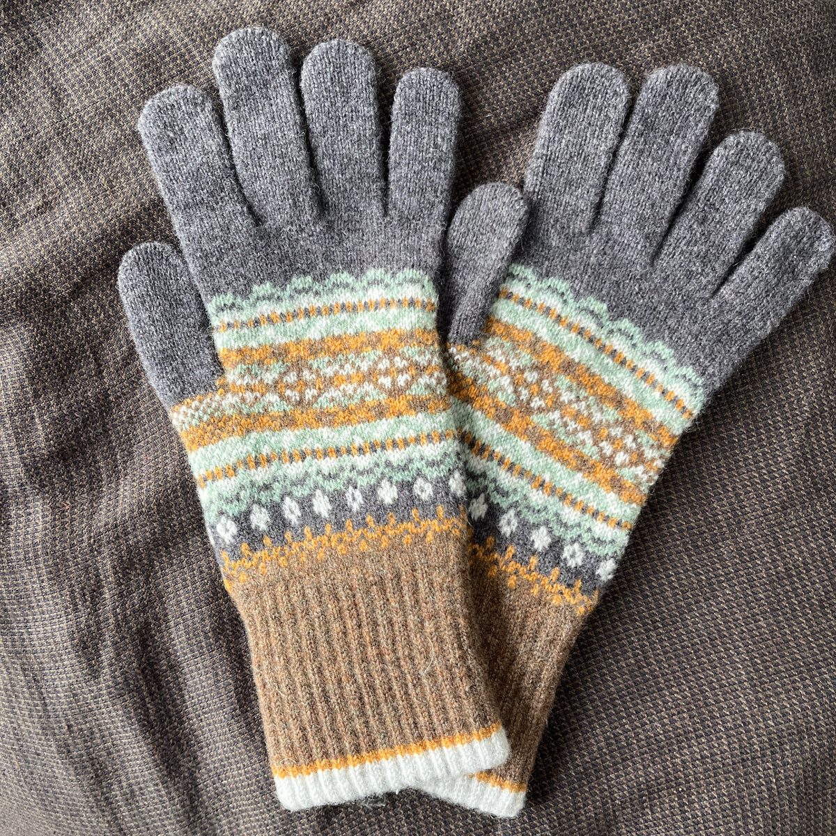 Alloa Gloves