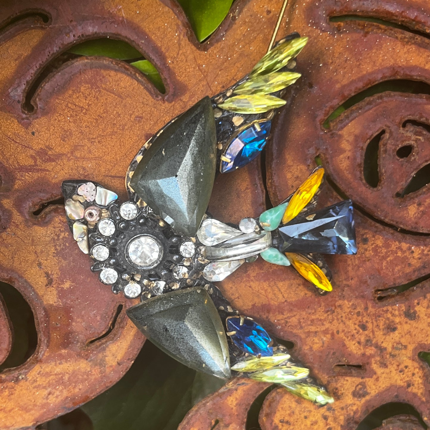 Bird brooch by Annie Sherborne