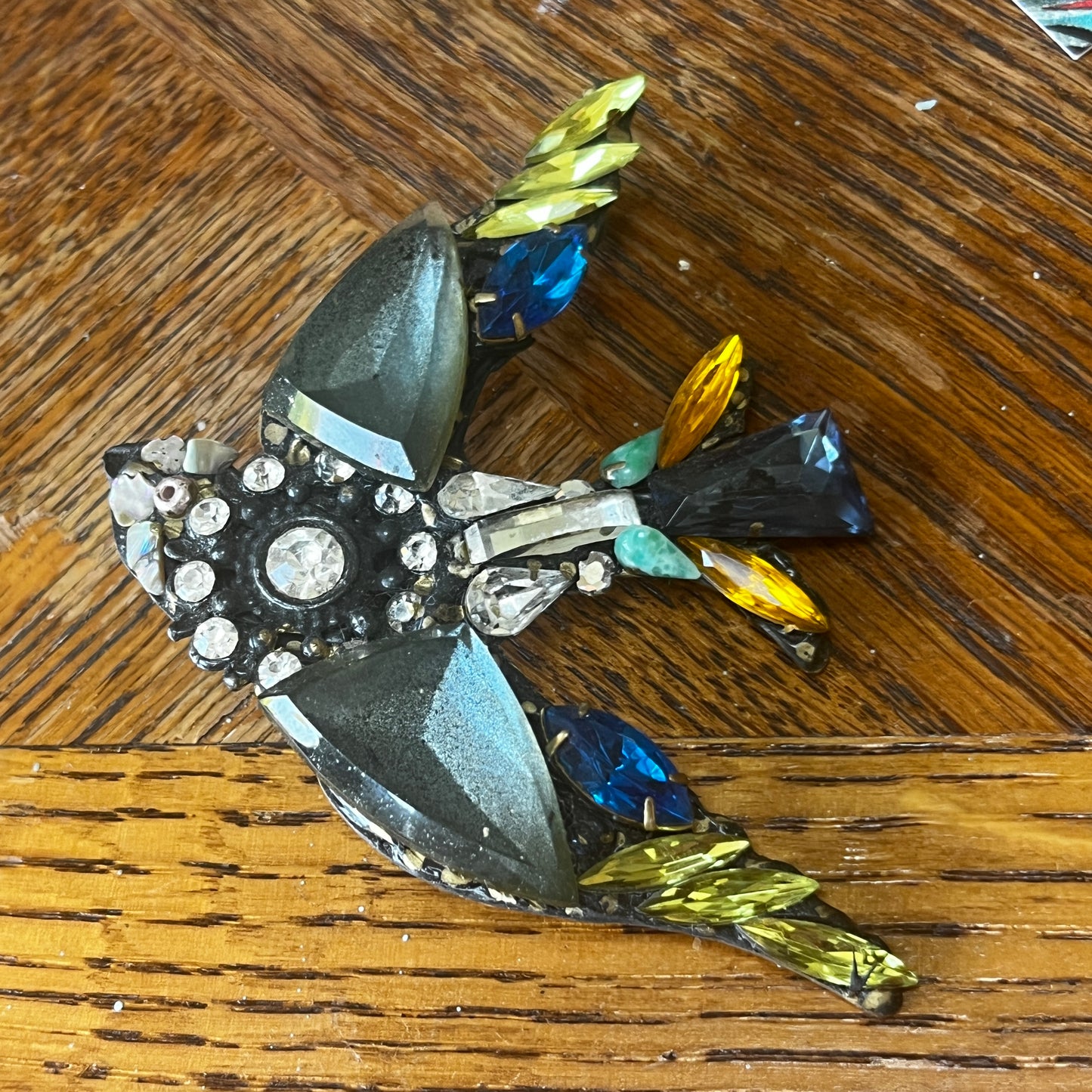 Bird brooch by Annie Sherborne