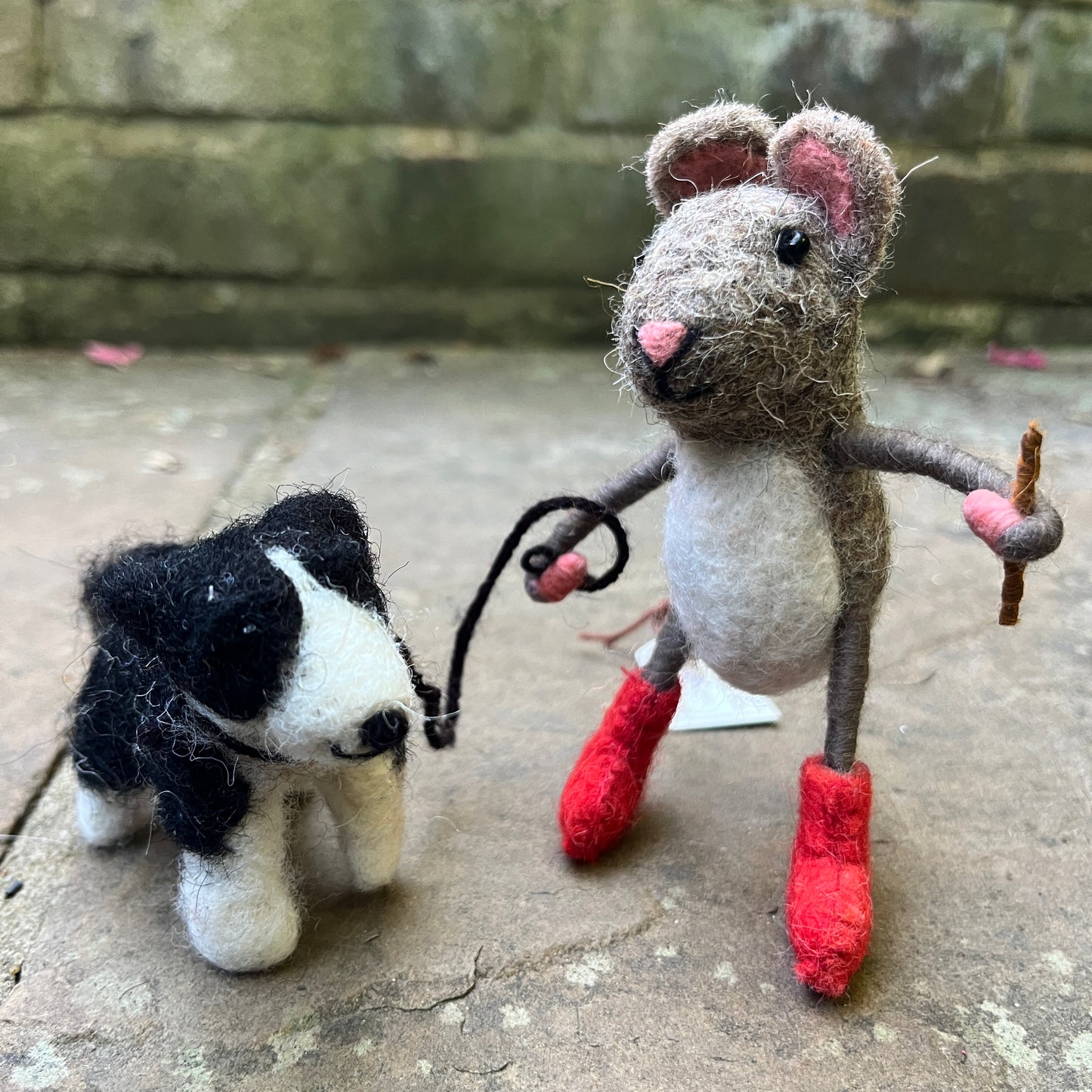 Dog Walker Mouse with Collie Dog