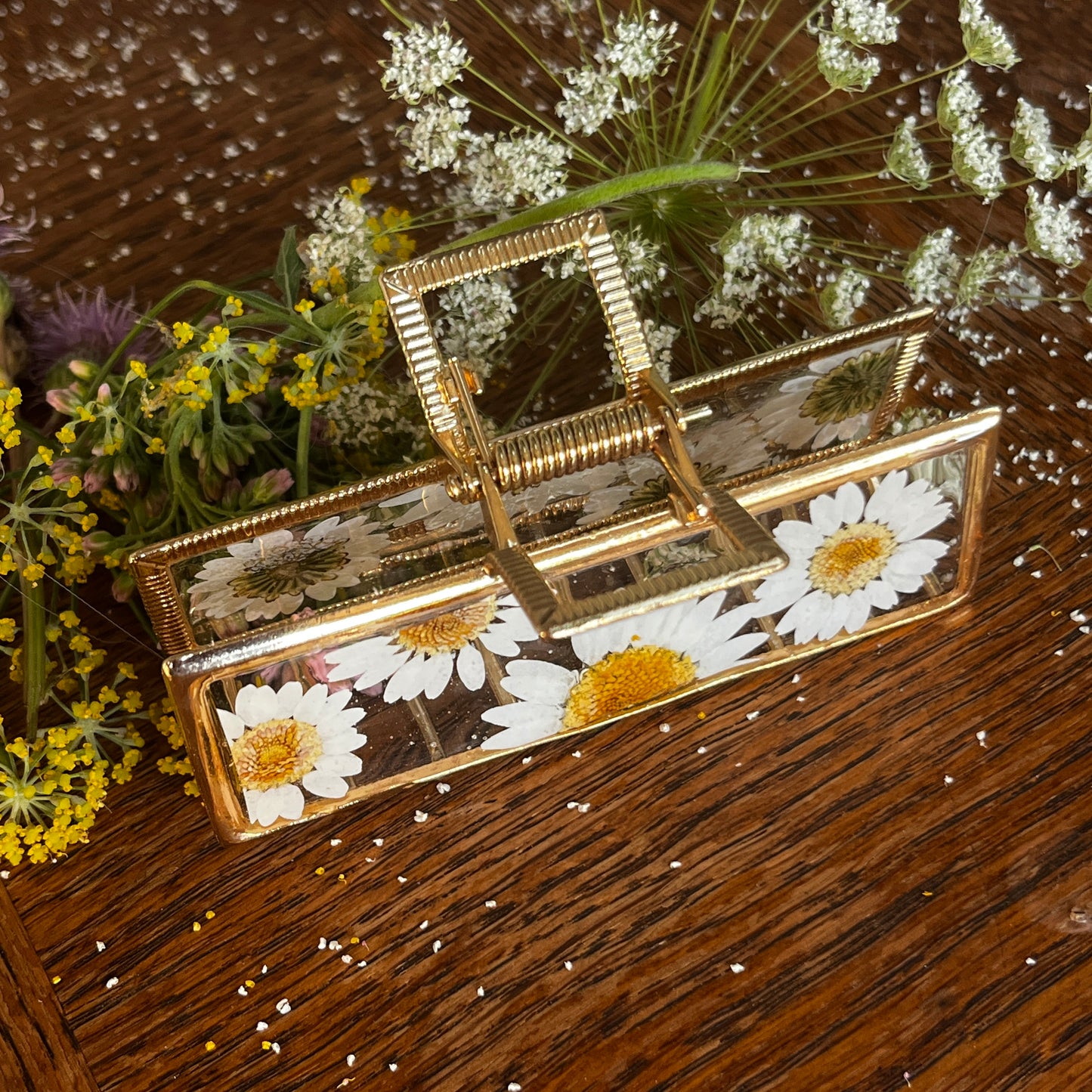 Daisy Claw Clip