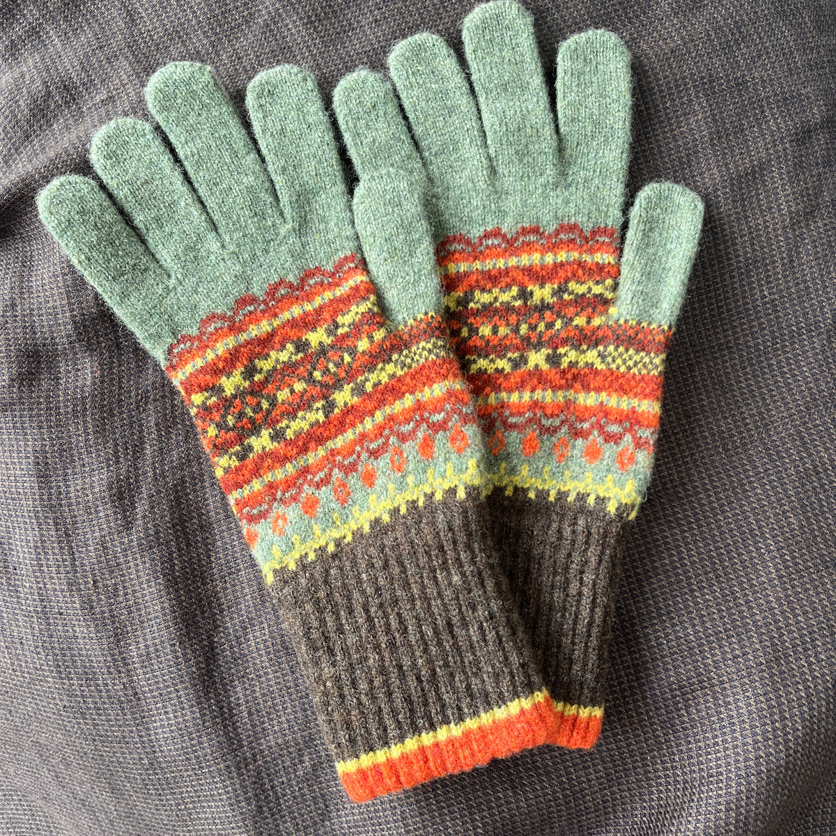 Alloa Gloves