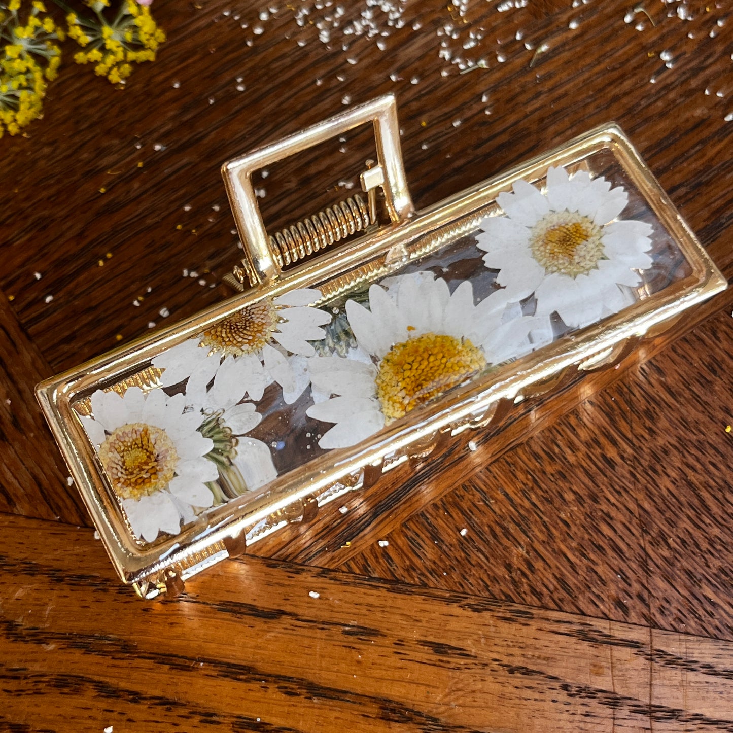 Daisy Claw Clip